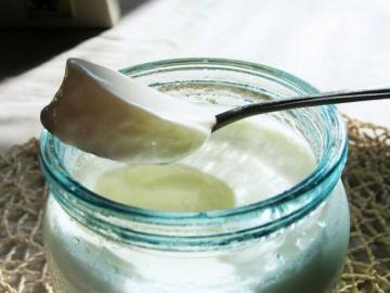 Jak przygotować jogurt w domu. Bez specjalnego jogurt i zakwasie