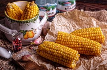 Właściwości magiczne kukurydzy: rozpuścić kamienie żółciowe, nerek, trzustki odzyskuje