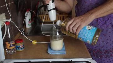 Jak zrobić pyszne gęsty majonez domowej roboty przez 10 minut